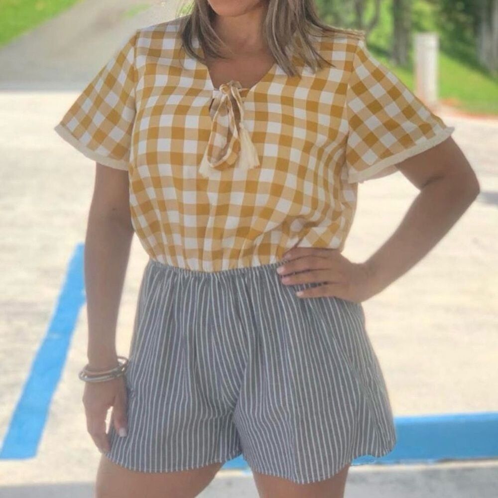 THML Mustard/White Checkered Short Sleeve Romper Gray Stripe Bottom Size Small